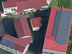 株式会社河井工業の屋根上太陽光発電装置